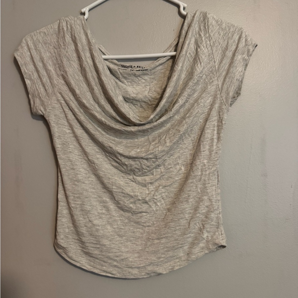 Lara Crowl Neck Top